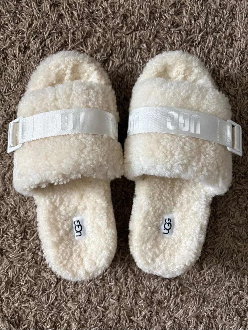 UGG Fluffita Slippers